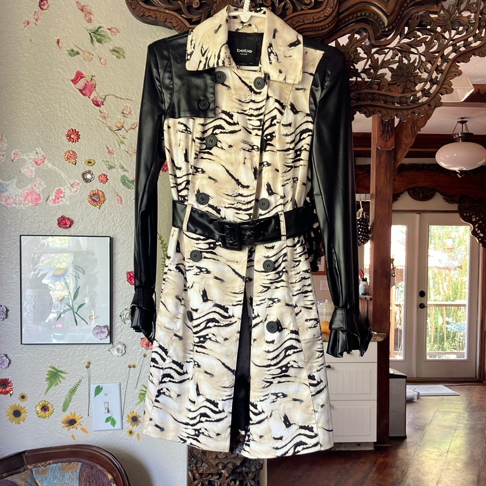 bebe Black and White Zebra Pattern Trench Coat Artistic Two-Tone Design